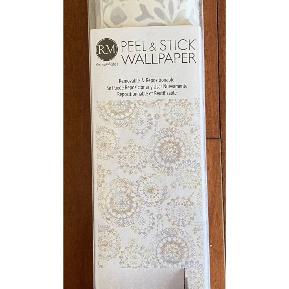 RoomMates Peel & Stick Wallpaper Roll Bohemian Floral Medallion Gray Beige Boho
